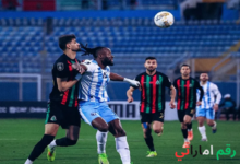 لاعبو الجيش الملكي يحتفلون بعد تسجيل الهدف الثاني في مرمى بيراميدز بدوري أبطال أفريقيا 2026